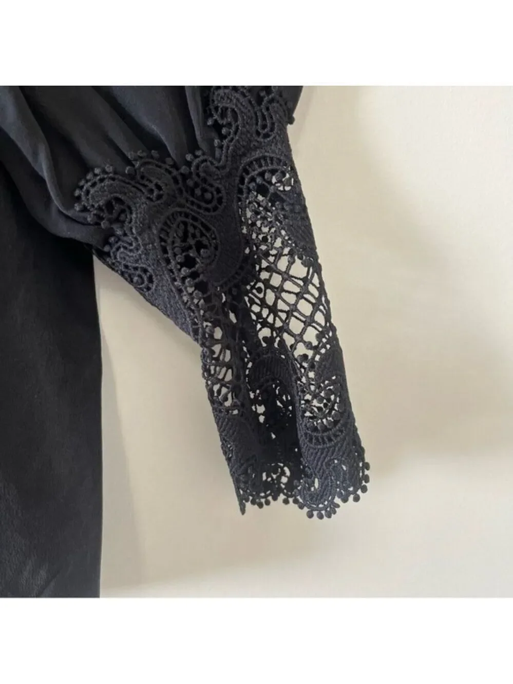 L'AGENCE Joah Wrap-Front 100% Silk Blouse Size S - Picture 8 of 13